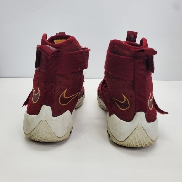 Nike LeBron Soldier 10 Team Burgundy Basketball Size 5Y 6.5 Women Shoes - Picture 5 of 16